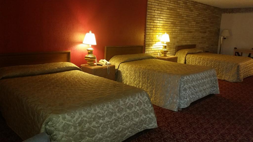 Executive Inn And Suites Waxahachie Zewnętrze zdjęcie